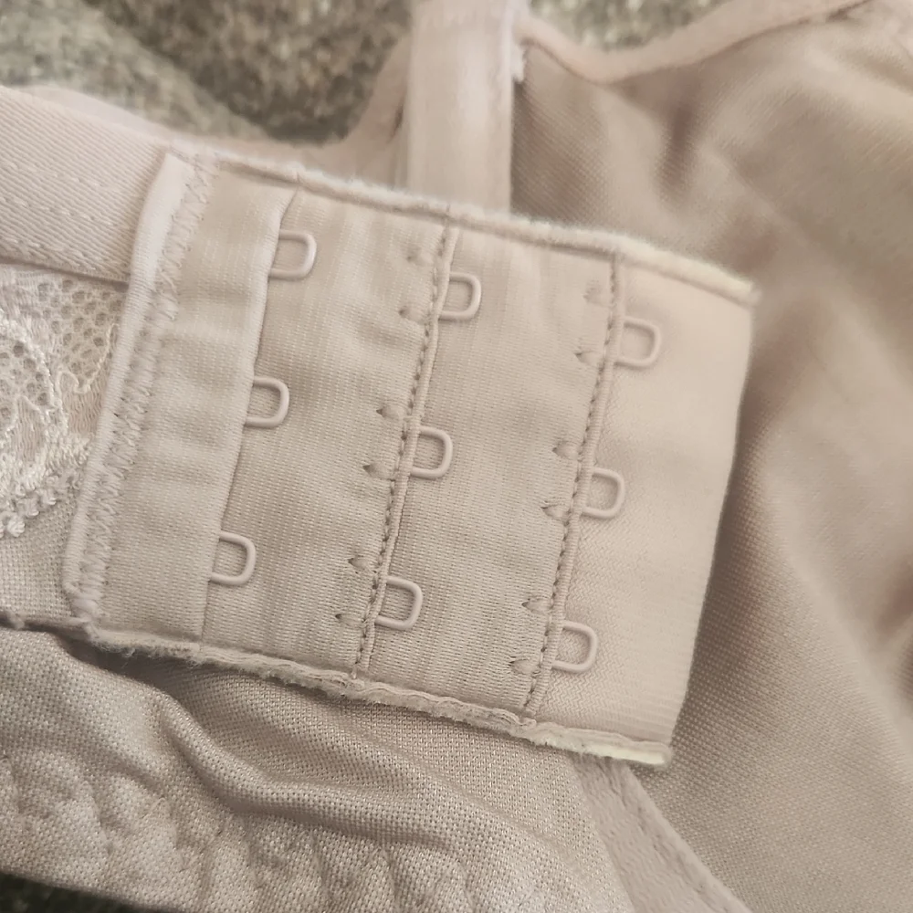 Bali Lace Underwire Bra - Cream - Picture 3 of 5